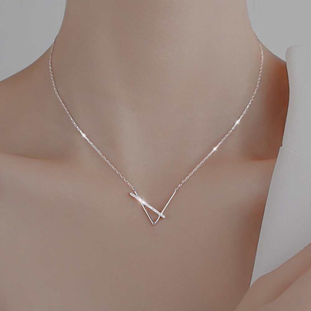 *NEW 925 Sterling Silver Diamond Spike Necklace